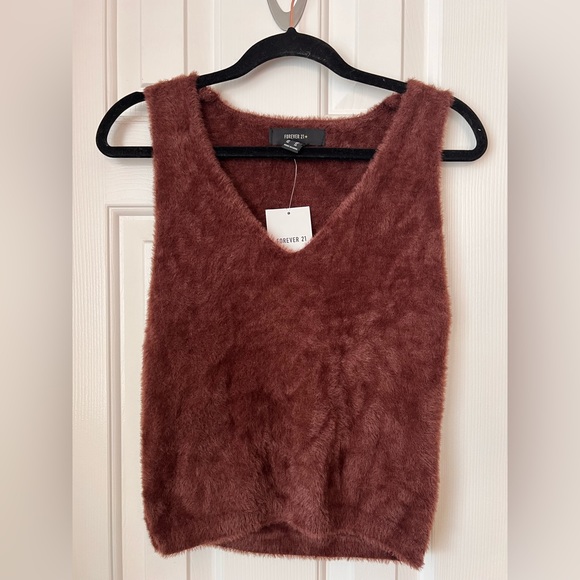 NWT! Plus Size Fuzzy Sweater-Knit Sleeveless Top 1X - Picture 4 of 8